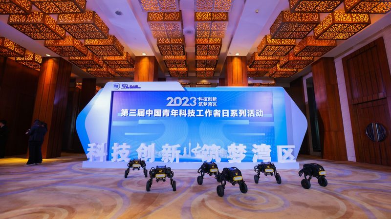 科技研发团队搭建：五大关键要素解析**